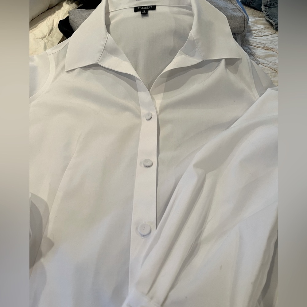 Talbots white wrinkle resistant dressy shirt